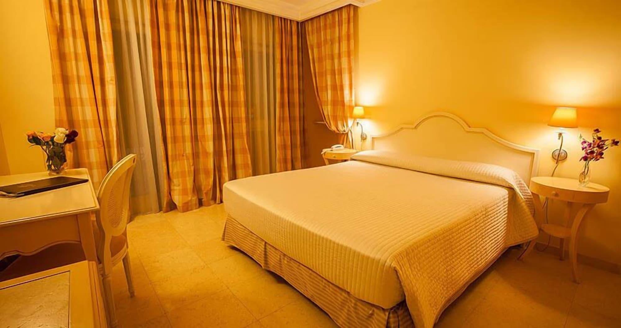 Palace Hotel ヴィエステ エクステリア 写真